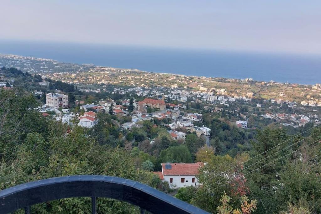 Girne, Lapta'Da Deniz Ve Dag Manzarali Buitenkant foto